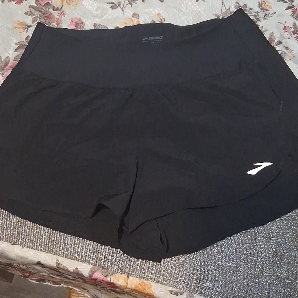 Brooks chaser 3” running short 2.0